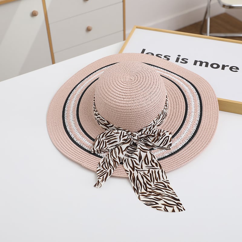 Trendy Women's Foldable Beach Hat for Stylish Looks